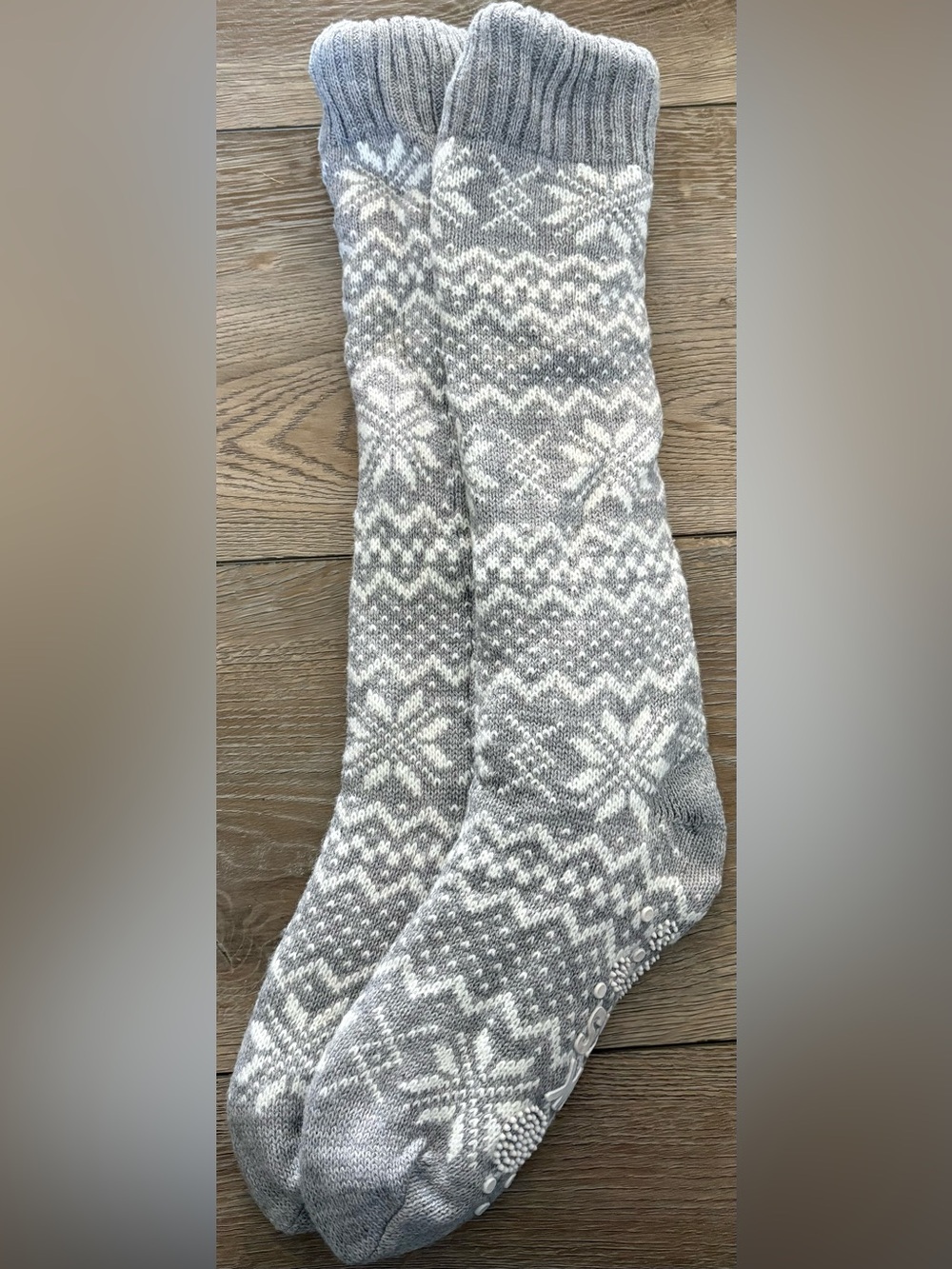MUK LUKS GREY FAIR ISLE SHERPA LINED CABIN SLIPPER SOCKS